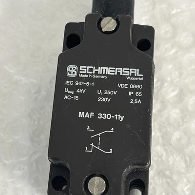 NEW Schmersal MAF 330-11Y