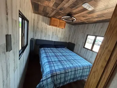 Used 1992 FREIGHTLINER FLD120 Campers, Caravans, Motorhomes Wisconsin US | Proxy Equipment #1426091