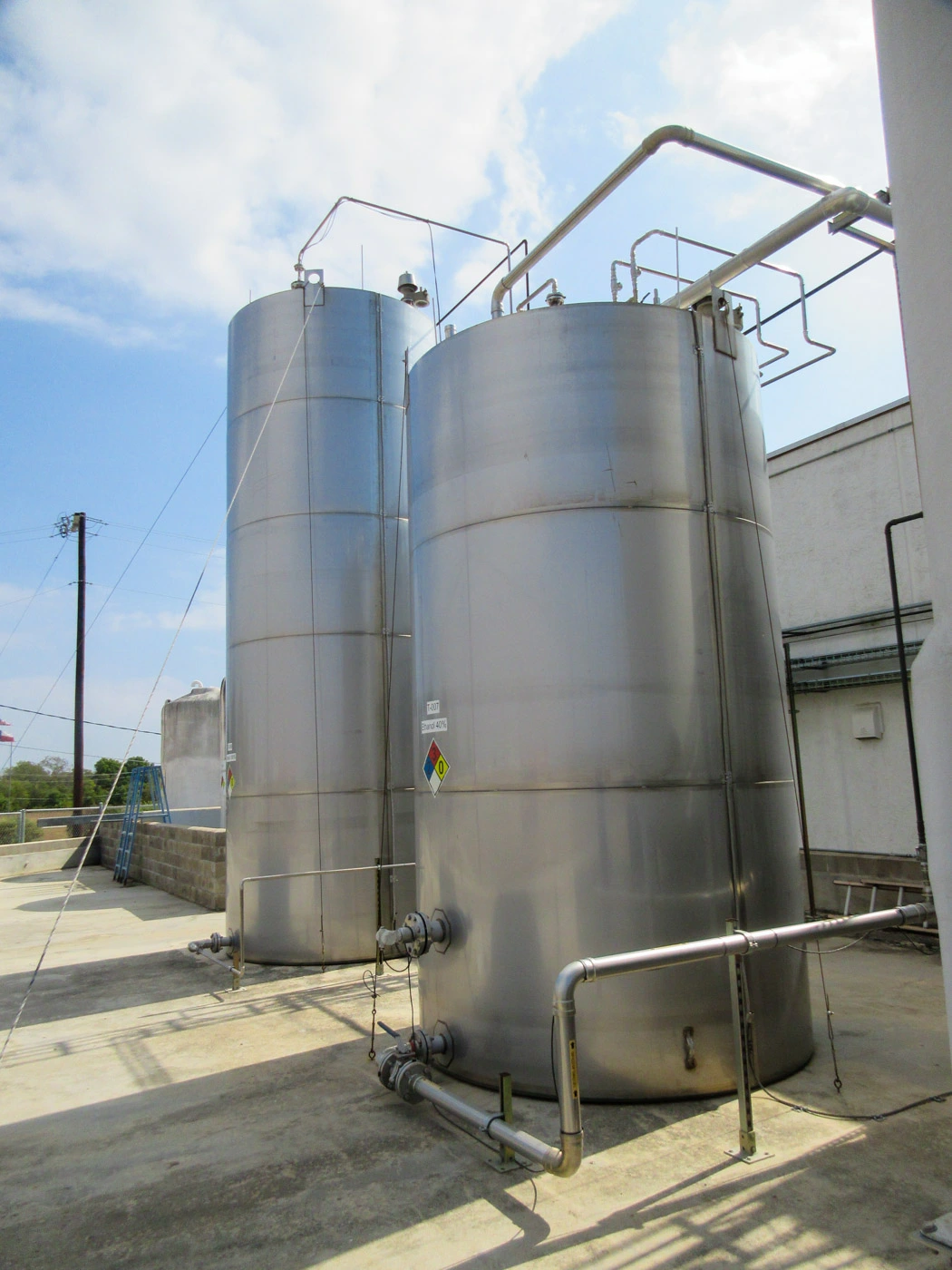 Vertical Tanks ss 5500 gallons
