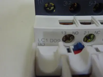 USED TELEMECANIQUE LC1D09REQ3826G15