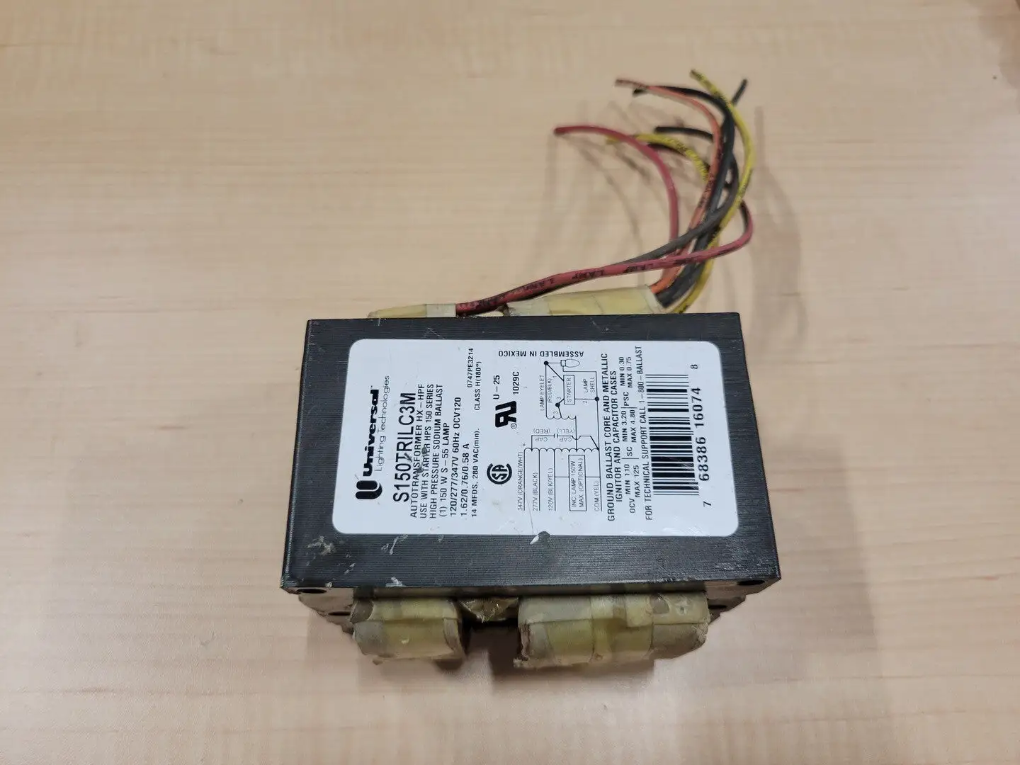 USED UNIVERSAL LIGHTING S150TRILC3M