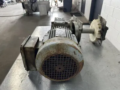USED SEW-EURODRIVE SAF47DT90S4
