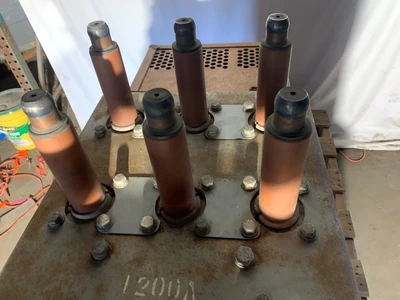 GE AM-2.4/4.16-150/250-3 MagneBlast Circuit Breaker 1200A, 4160V