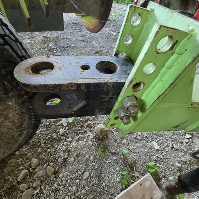 2010 SCHULTE 2500 GIANT Rock Picker | Iron Listing (55)