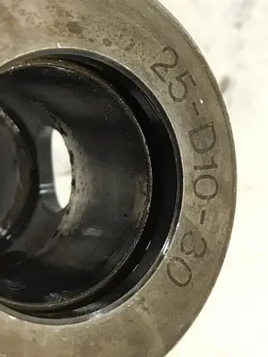 USED VICKERS 25-D10-30
