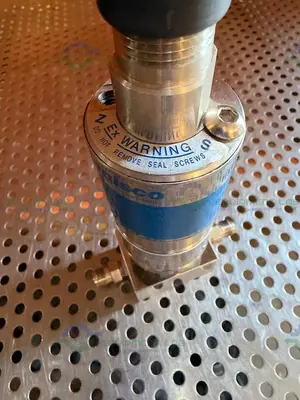 Used DYNISCO 2280EGKCA4P19 PRESSURE TRANSMITTER EXPLOSION PROOF 2500 PSIG Misc Electrical & Power Parts California US | Equipment Lab #1517840