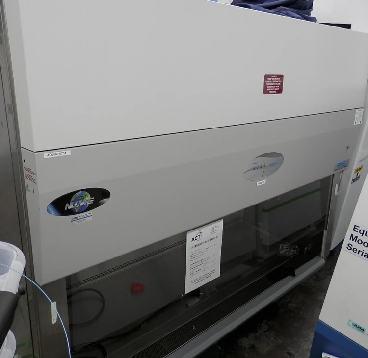 Used NUAIRE NU-540-600 Biosafety Cabinets California US | Biotech Equipment Sales #1464716