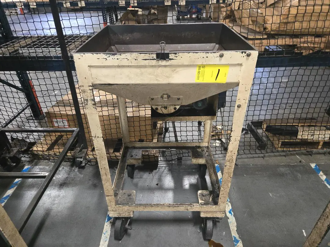 (1) Auger Hopper