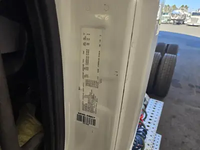 USED 2019 FREIGHTLINER CASCADIA 125