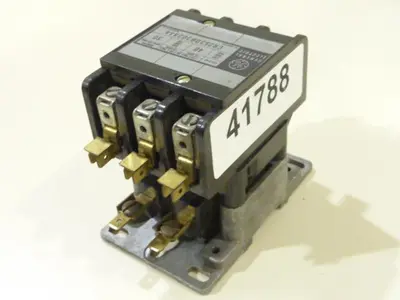 USED GENERAL ELECTRIC / GE CR253DB302AAA