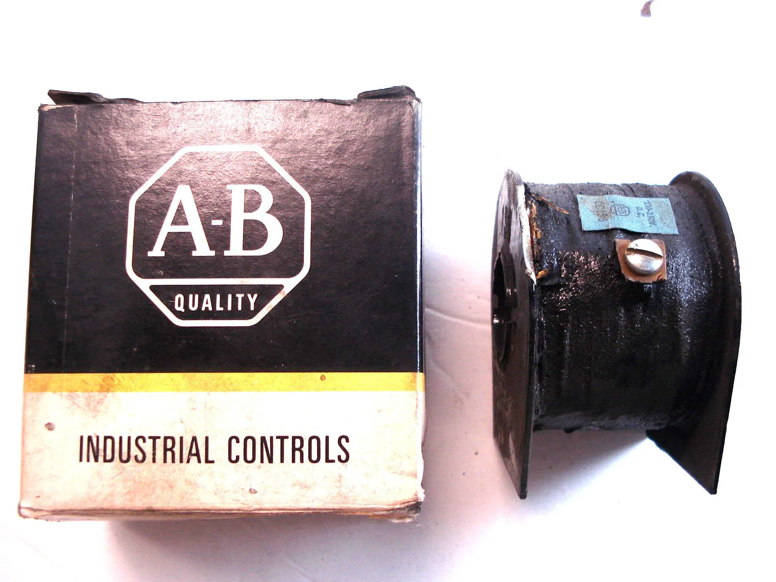 NEW ALLEN BRADLEY OD156 COIL