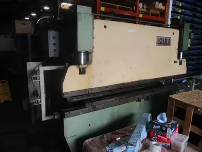 80 Ton, Loire, hydraulic press brake w/ dies, 10' overall