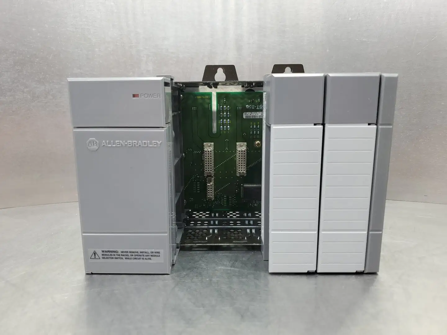 USED Allen-Bradley 1746-P1
