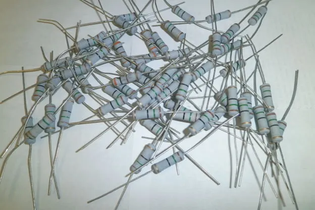 71150-10150 RESISTORS - LOT OF 57
