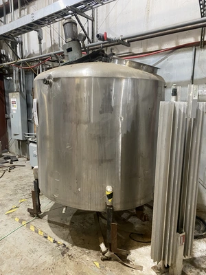 _UNKNOWN_ 600 Gallon Tank S/S - 0 to 999 Gal. (H=height, L=length) | Perry Equipment (3)