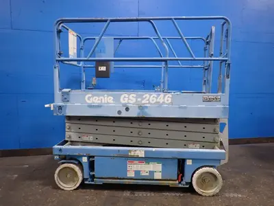 USED 2000 GENIE GS2646