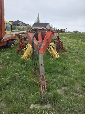 USED NEW HOLLAND 216