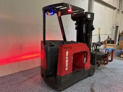 Used 2015 RAYMOND 425C50QM 3-Wheel Stand up Electric Counterbalance Forklifts Illinois US | Somerset Equipment Sales #1546258