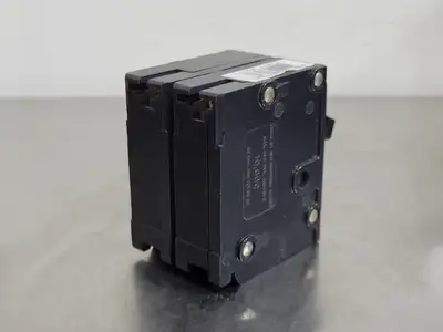 Used EATON CUTLER-HAMMER BR220 Switchgears British Columbia CA | Lenmark #238532