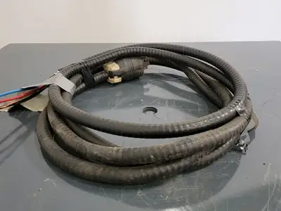 Hubbell 4-Pin Plug w/ Wire