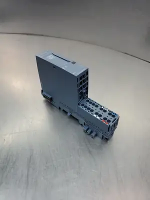 USED Siemens 6ES7132-6FD00-0BB1 Output Module w/6ES7193-6BP20-0BB1 Base