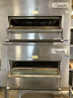 152-0781 Lincoln 1116 Natural Gas Conveyor Pizza Oven
