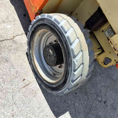 USED 2014 JLG 4069LE