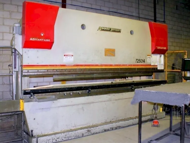 Used 2002 ACCURPRESS ADVANTAGE 7025014 Press Brakes | Machine Factory Outlet #1267077
