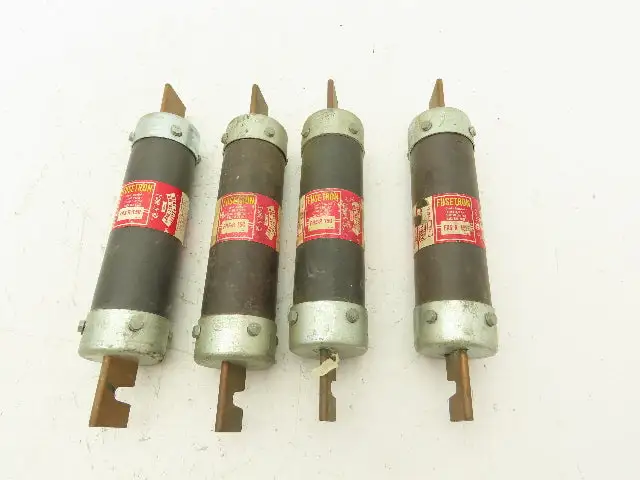 Fusetron FRS-R-150 Bussmann Dual-Element Fuses Class RK5 600V Lot of 4