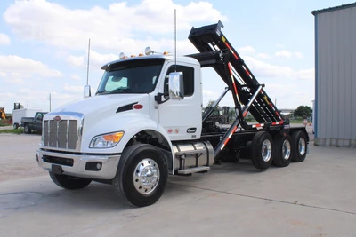 New | in-Stock 2027 PETERBILT 548 Rolloff Trucks Texas US | Roll Off Truck World #1492013