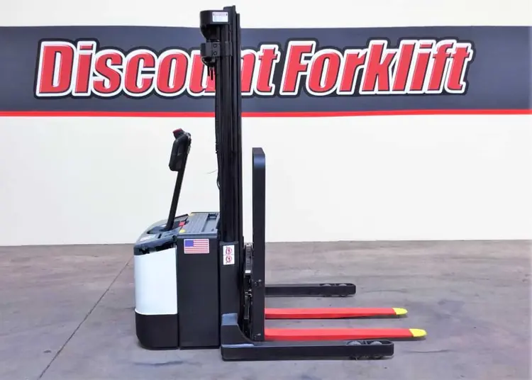 Used 2000 CROWN WS2300 Pallet Stackers Colorado US | Discount Forklift #237339