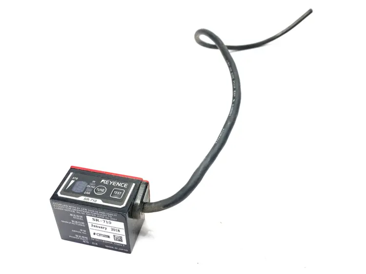 Used KEYENCE Fixed-Type Ultra-Compact Code Reader Middle Range CUT CORD Barcode Scanners Michigan US | Maverick Industrial Sales #1398273
