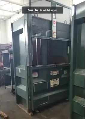 2006 Wastequip 60” Vertical Baler (In Miami)