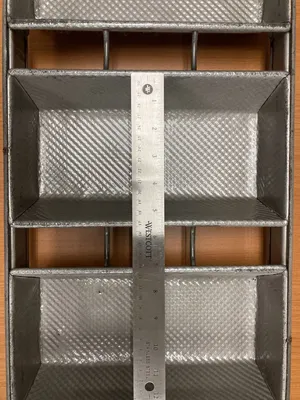4 Strap Loaf Pans