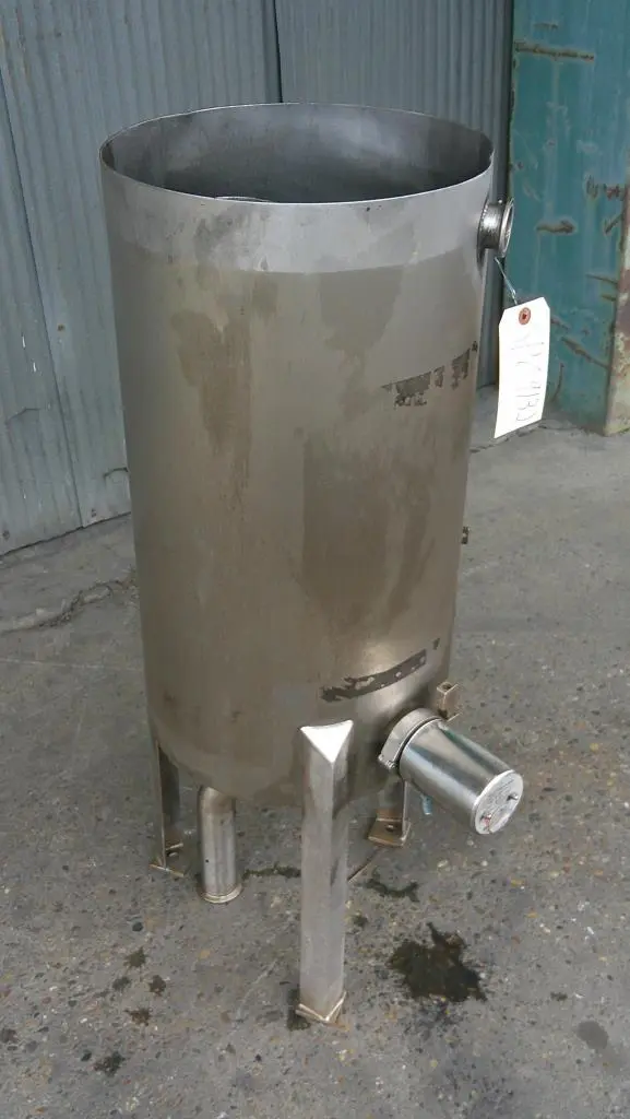 SPC9132  Tank 15 gallon vertical tank, Stainless Steel, conical