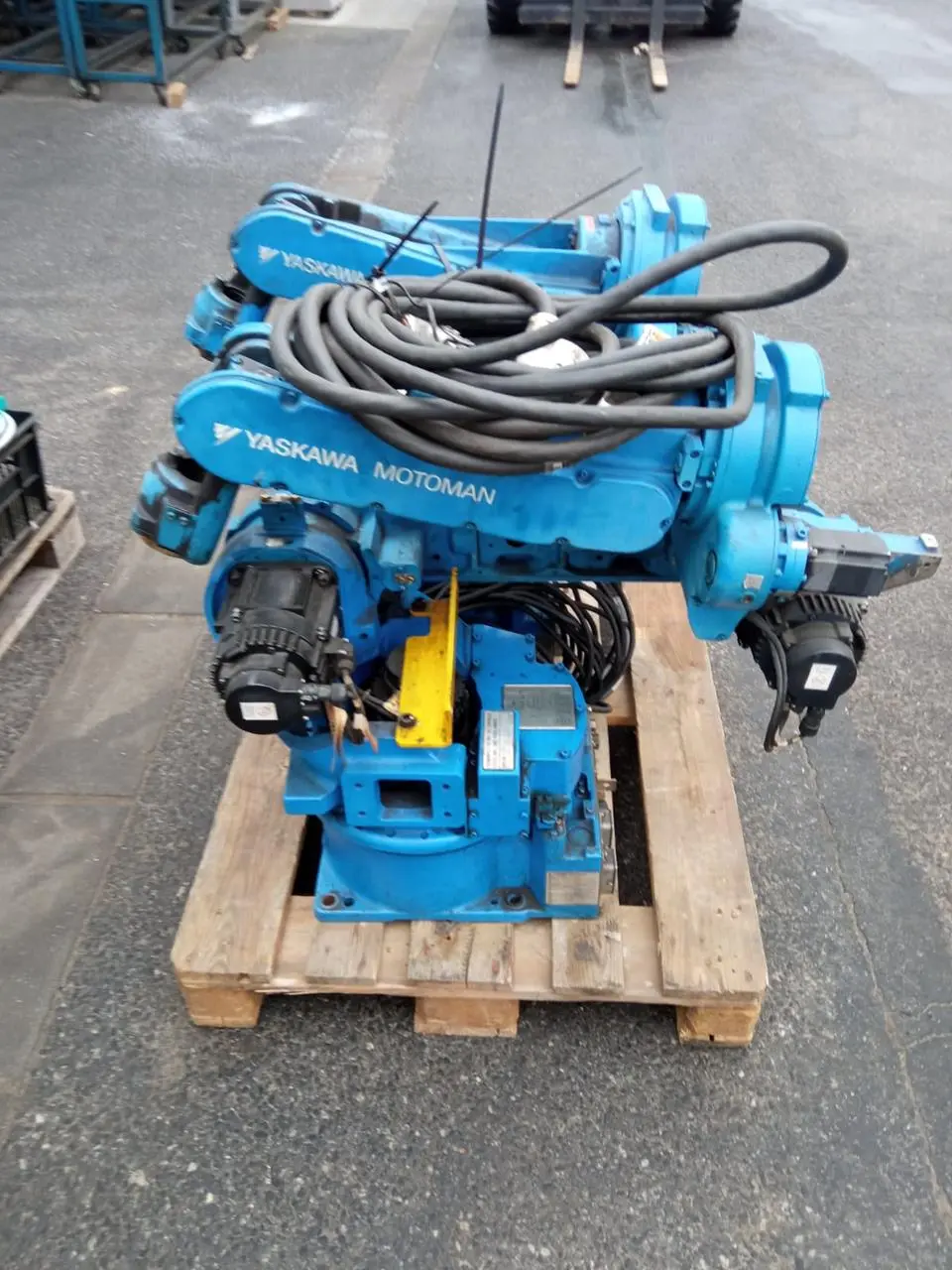 USED 2012 YASKAWA MA 1400 - DX 100