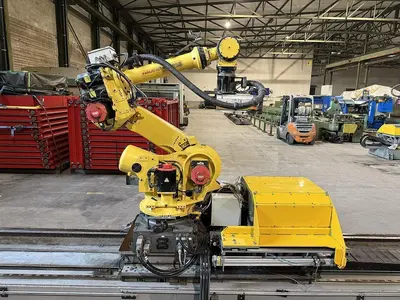USED FANUC MILLING ROBOT X: 10 500 / Y: 3045 / Z: 3500 MM CNC