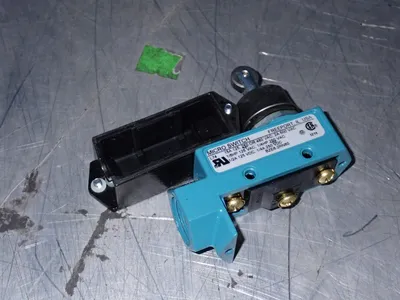 Used HONEYWALL BZE62RN80 Switch Parts Ohio US | HGR 24 #1187193