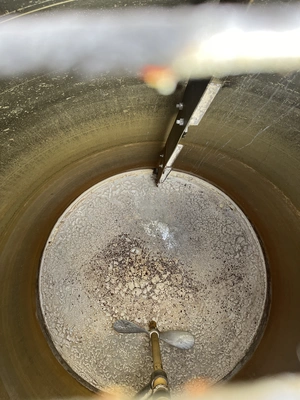 2,000L S/S mix tank with stirrer
