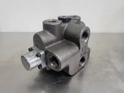 Directional Control Valve 1" A/B Port 1-1/4" In/Out Port 3000J