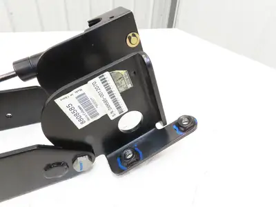 Hyster 8808585 Forklift Steering Column Tilt Bracket Assembly Removed From E80XN