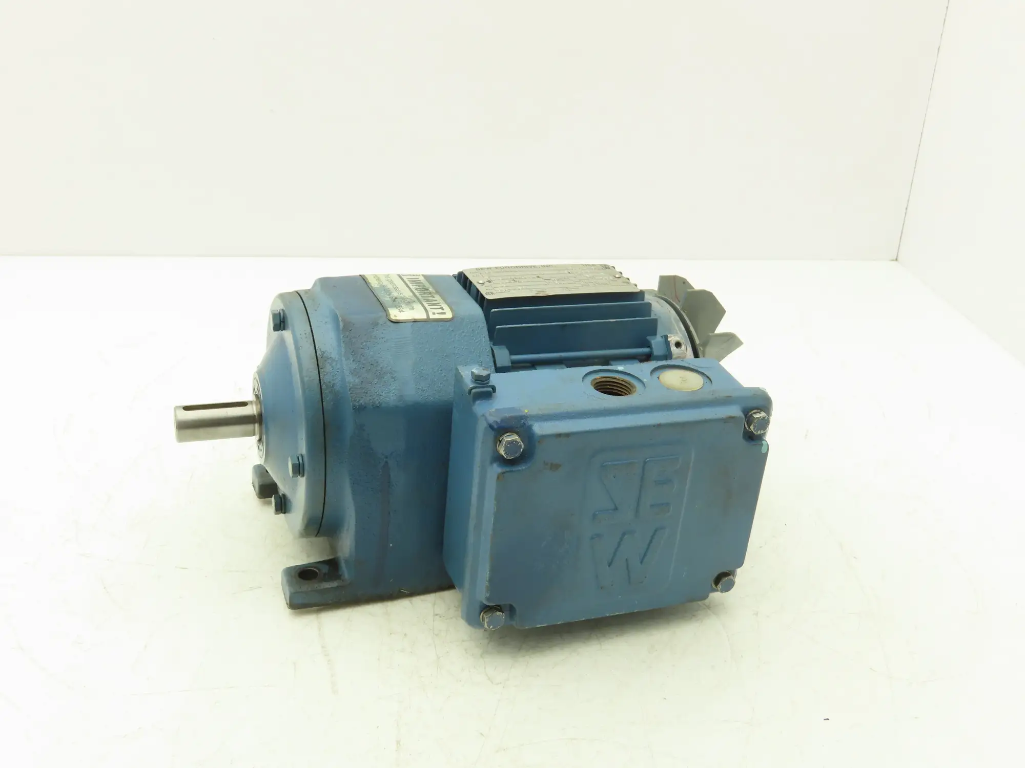 Sew Eurodrive R32DT71D6 Inline Gearmotor .33Hp 230/460V 3PH 37 RPM Output