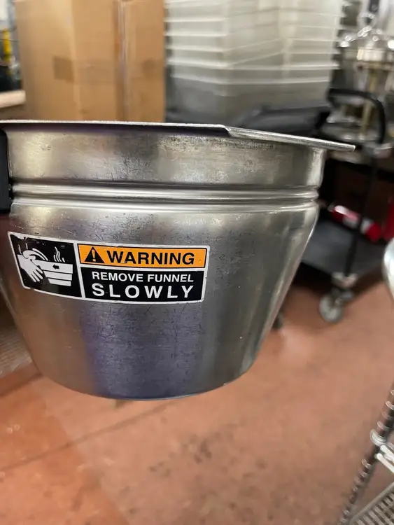 Used Bunn Used Bunn 32643.0000 Stainless Steel Smart Coffee Brewer Funnel Funnels Illinois US | Falcon Restaurant Supply #1376044