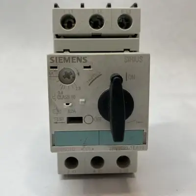 USED SIEMENS CIRCUIT BREAKER 52A