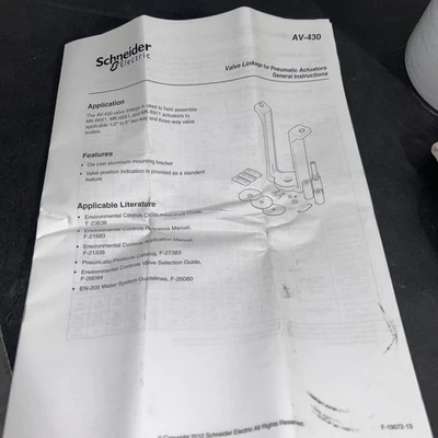 NEW Schneider AV-430