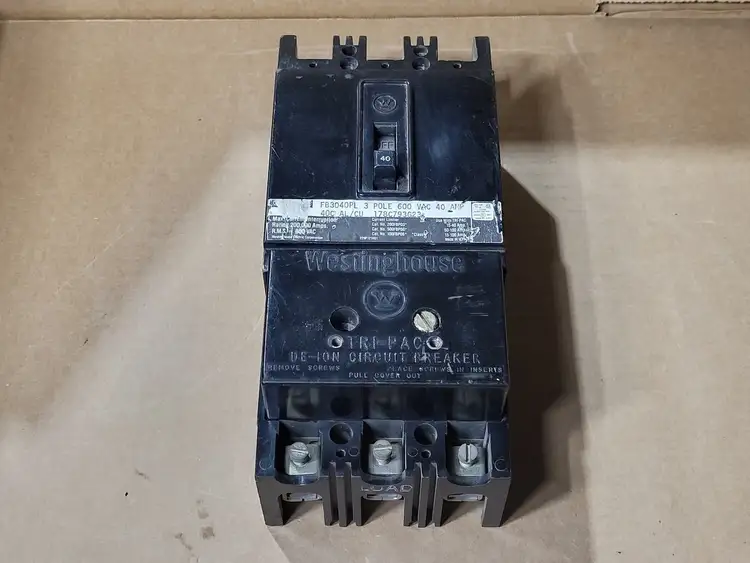 Used WESTINGHOUSE FB3040PL Switchgears British Columbia CA | Lenmark #409272