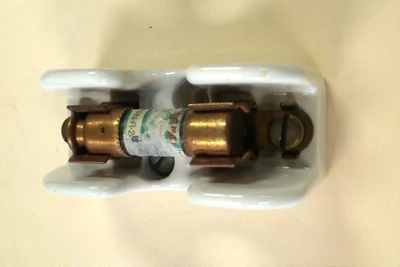 NEW Bryant Fuse Block 30 Amps, 250 VAC