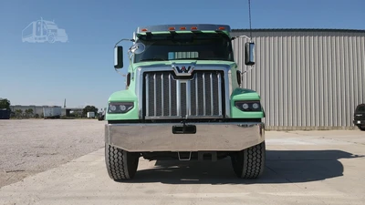 New | in-Stock 2025 WESTERN STAR 47X Cab Chassis trucks Texas US | Roll Off Truck World #1492024