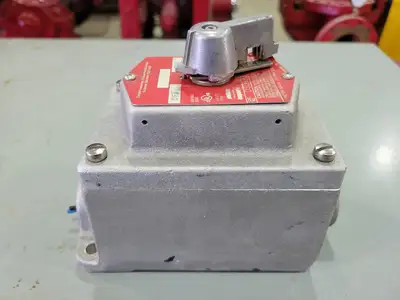 USED CROUSE-HINDS DSD923