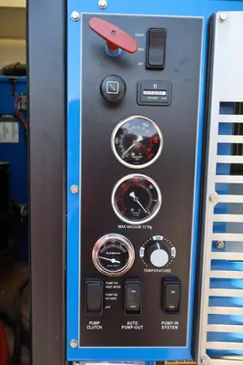 2013 CHEVROLET 4500 BOX TRUCK | Levy Recovery Group (33)